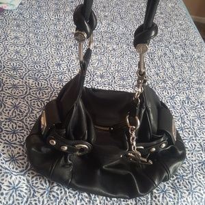 B. Makowsky handbag